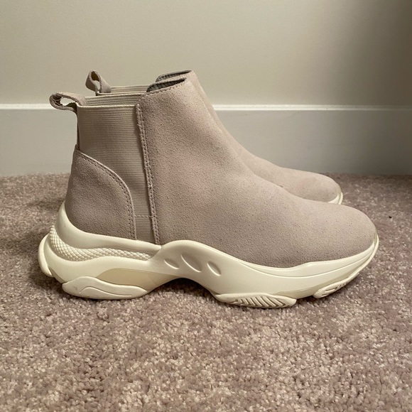 STEVE MADDEN - Picture 1 of 3